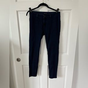 GUC: Banana Republic size 28 indigo skinny denim leggings.